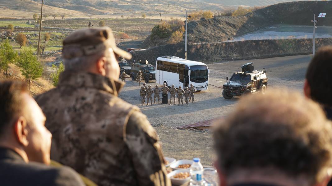 Şırnak Özel Harekat Polisinden Gerçek Mühimmatla Nefes Kesen Tatbikat 11